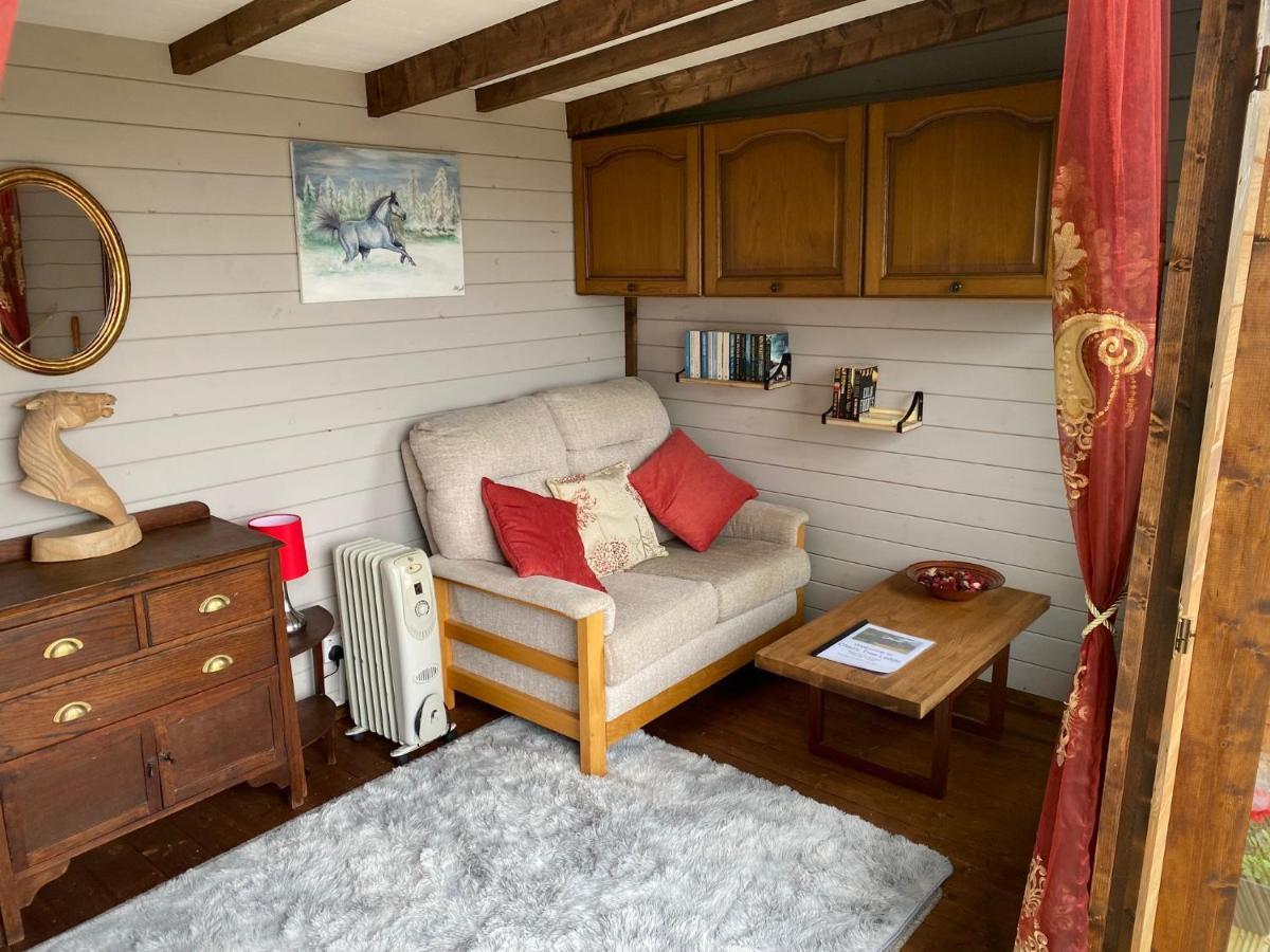 Cherry Tree Glamping Lodge Wellington  Exterior photo