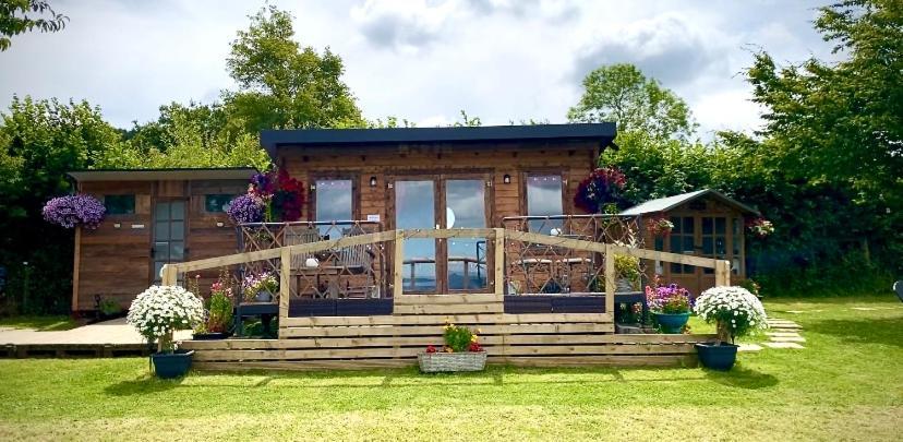 Cherry Tree Glamping Lodge Wellington  Exterior photo